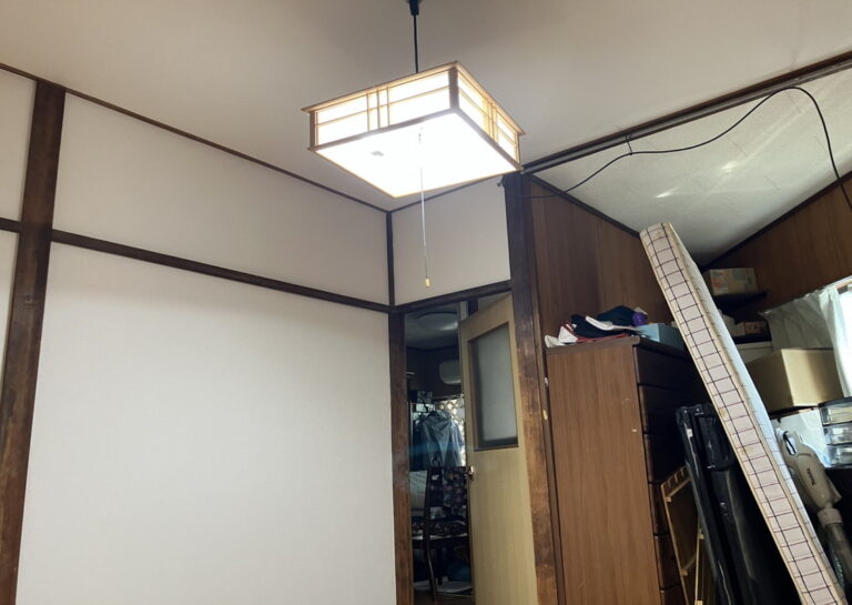 伊丹市｜土壁からクロスへ＆畳からクッションフロアへ！和室を快適な洋室へリニューアル